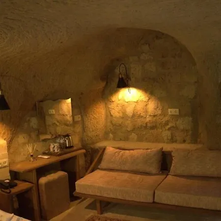 Ξενοδοχείο Feris Cave