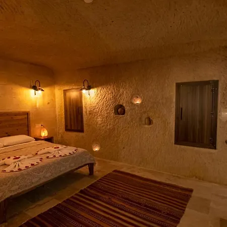 Feris Cave Hotel *